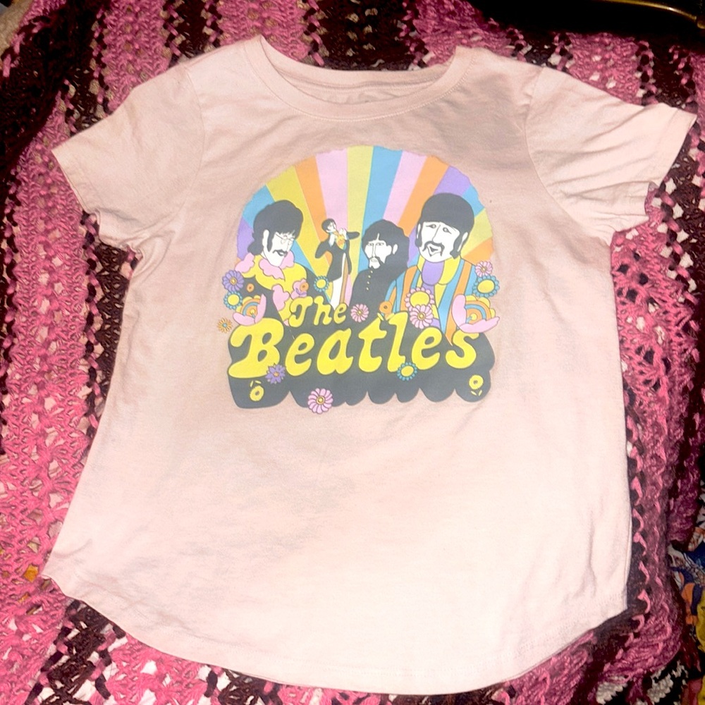 Summertime Tshirt vibes call for the Beatles & their yellow submarine - Picture 1 of 8